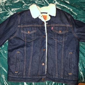 levi’s sherpa lined denim jacket